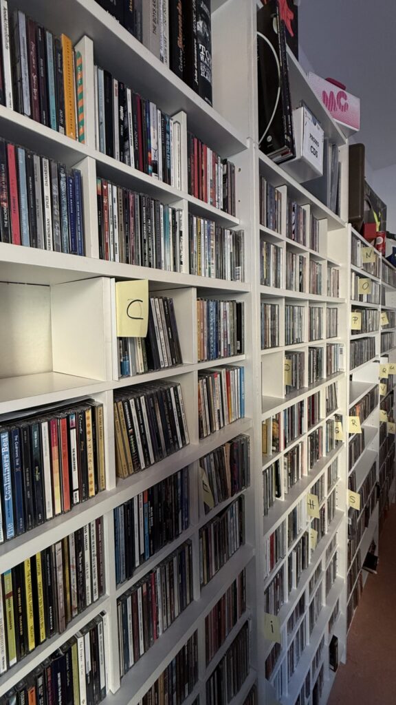 Dixigas-Records, Ebertstr. 2. 76137 Karlsruhe - Große CD-Auswahl im Nebenraum