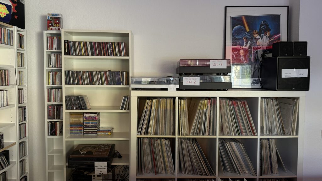 Dixigas-Records, Ebertstr. 2. 76137 Karlsruhe - Klassik-Auswahl und Plattenspieler